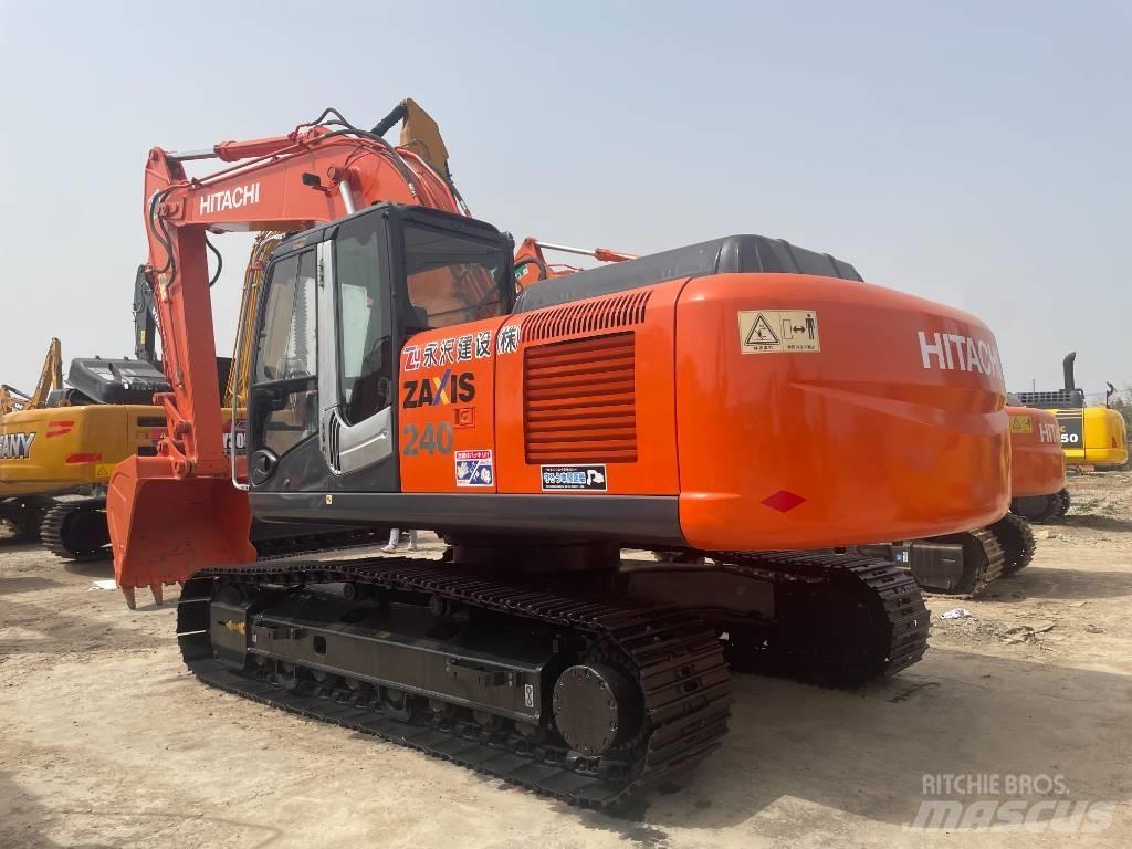Hitachi ZX 240 Pásová rýpadla