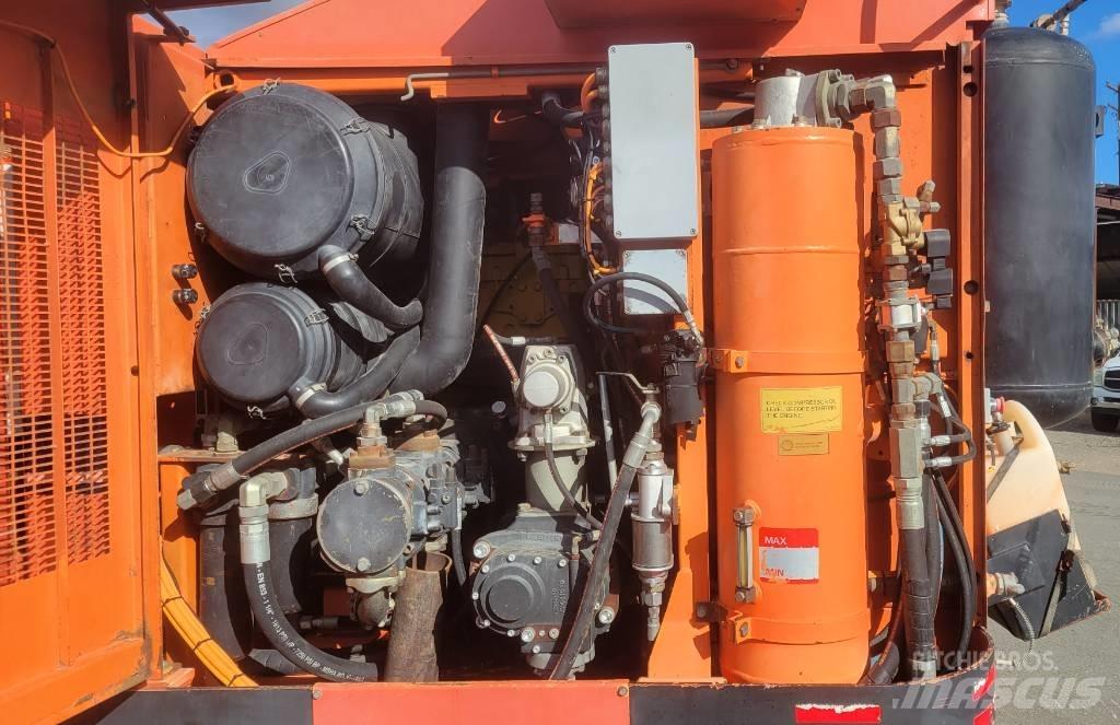 Sandvik DP 1500 Povrchové vrtací stroje