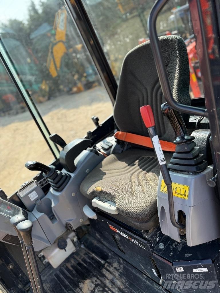 Kubota U 27-4 Mini rýpadla < 7t
