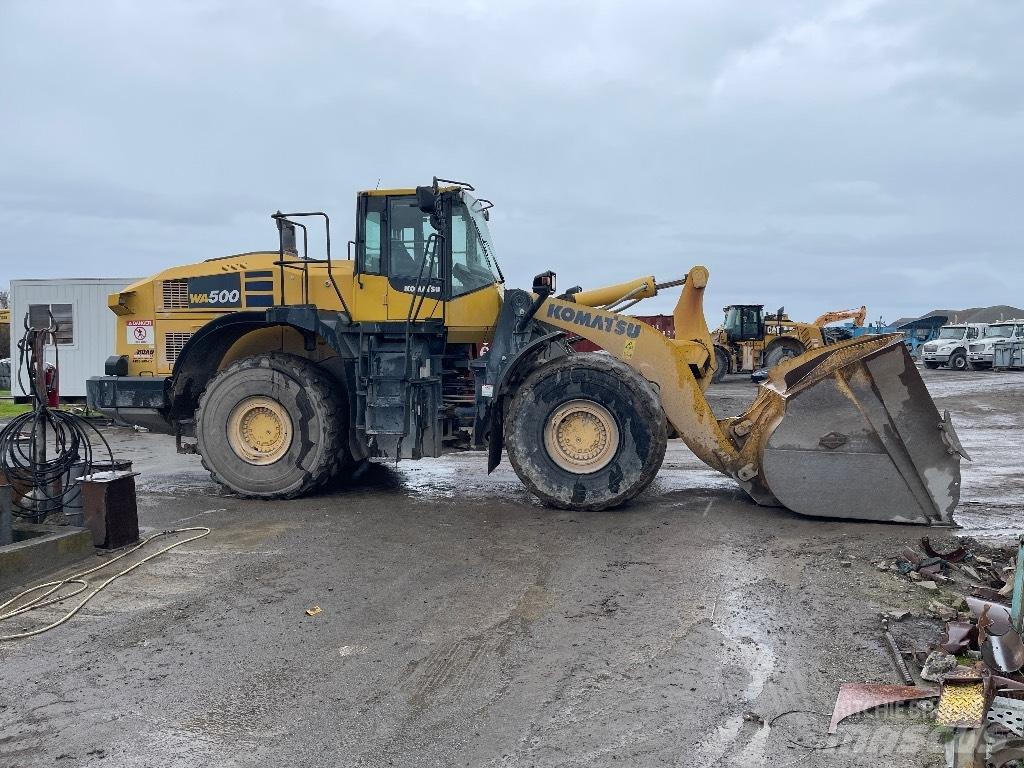 Komatsu WA500-8 Kolové nakladače