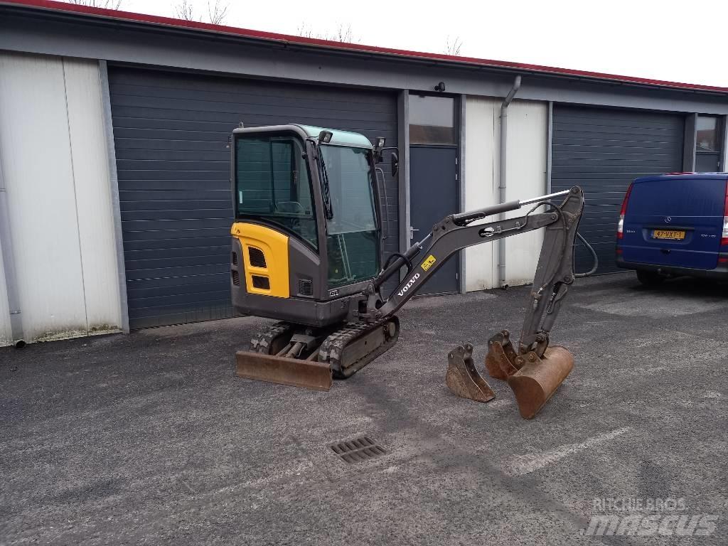 Volvo EC 15 Mini rýpadla < 7t