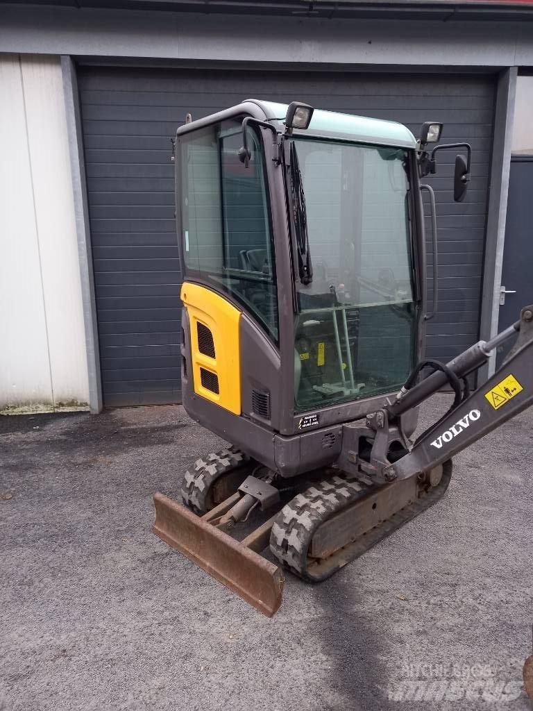 Volvo EC 15 Mini rýpadla < 7t