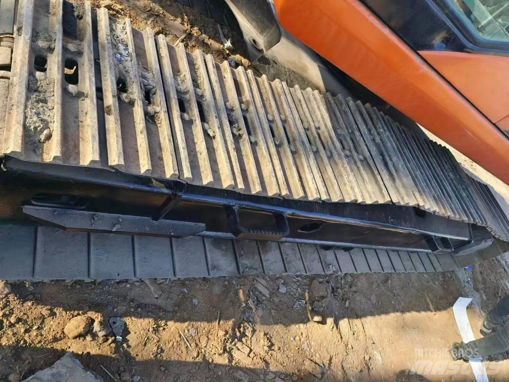 Doosan DH225LC-7 Pásová rýpadla