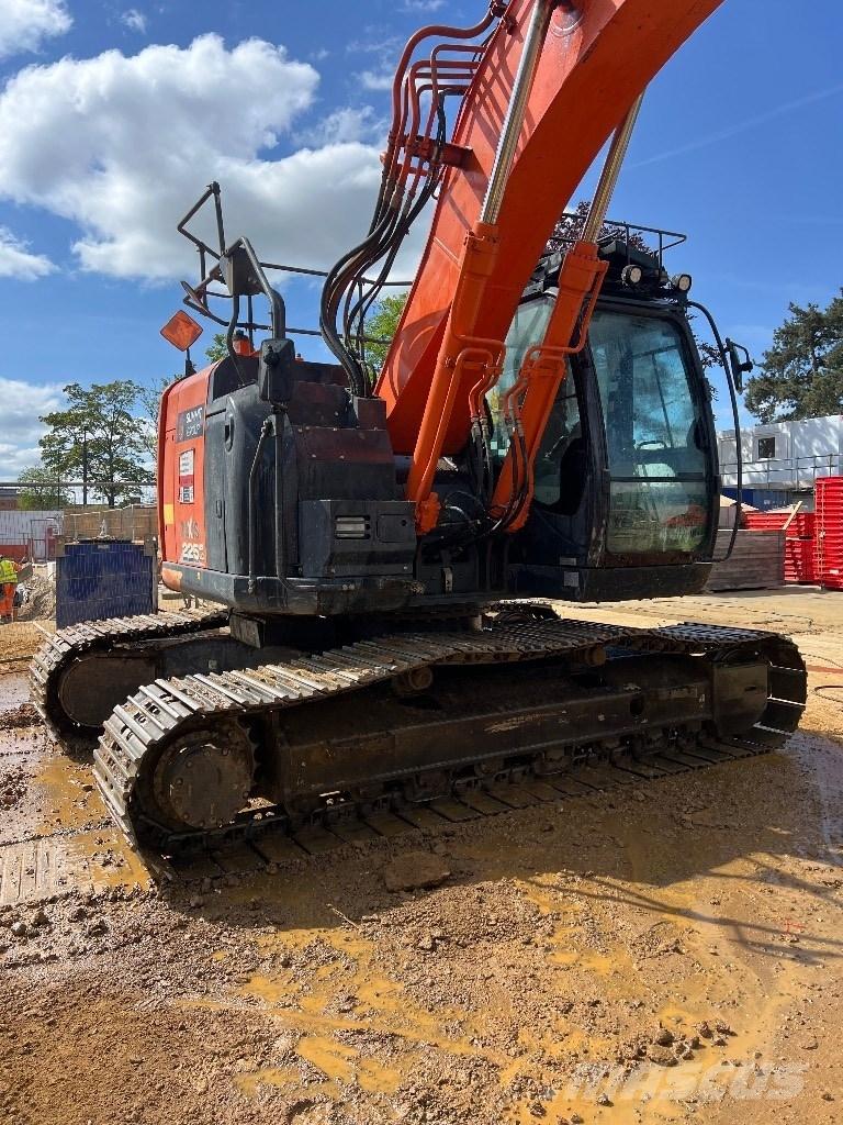 Hitachi ZX 225/6 Pásová rýpadla