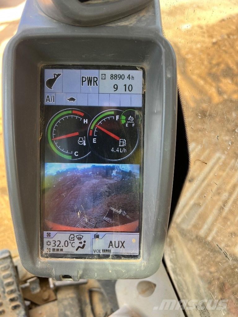 Hitachi ZX 225/6 Pásová rýpadla