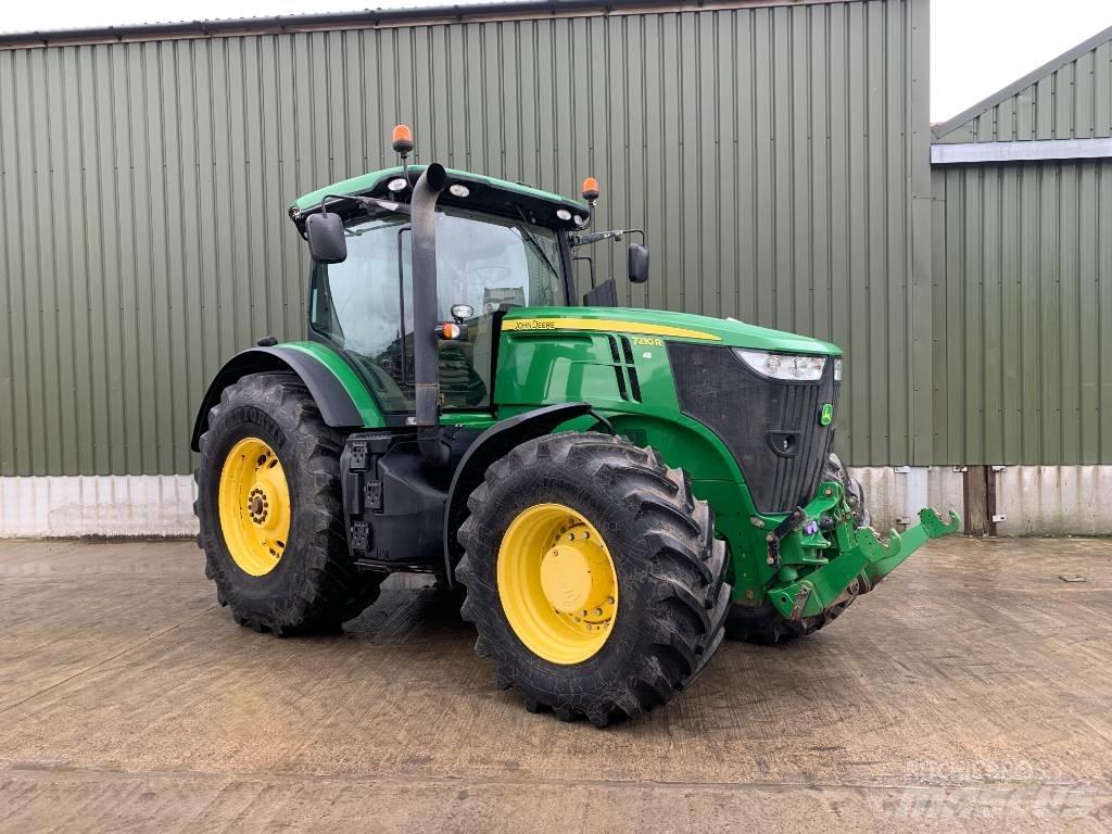 John Deere 7230 R Traktory