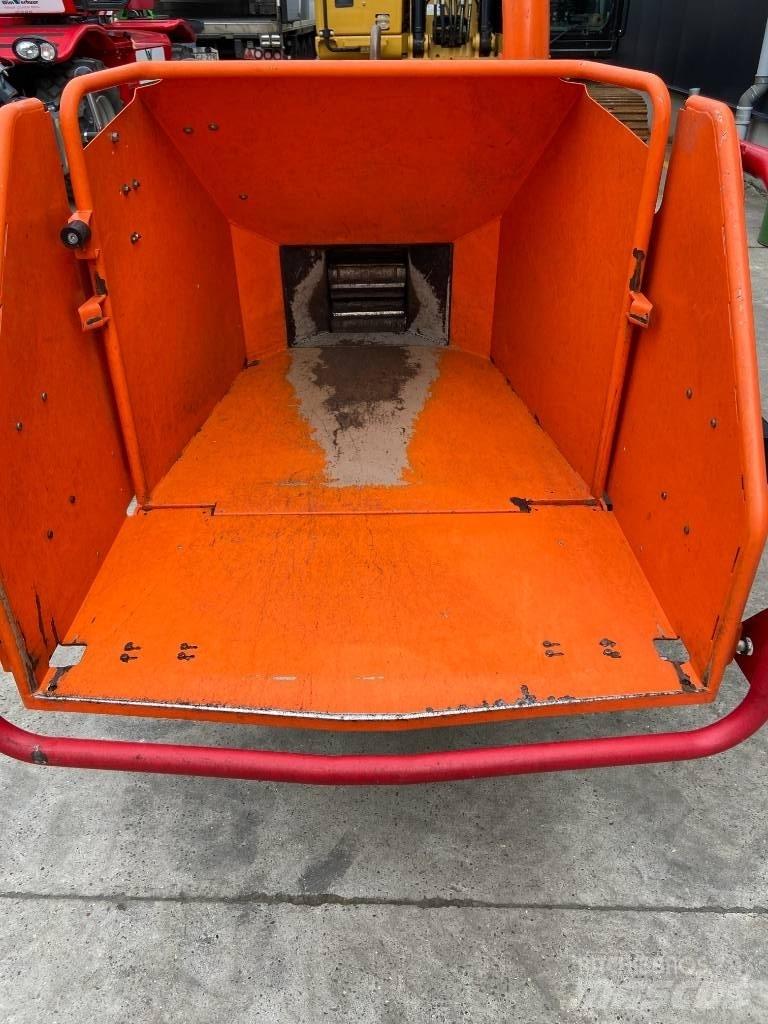 Timberwolf TW230/DHB Štěpkovače