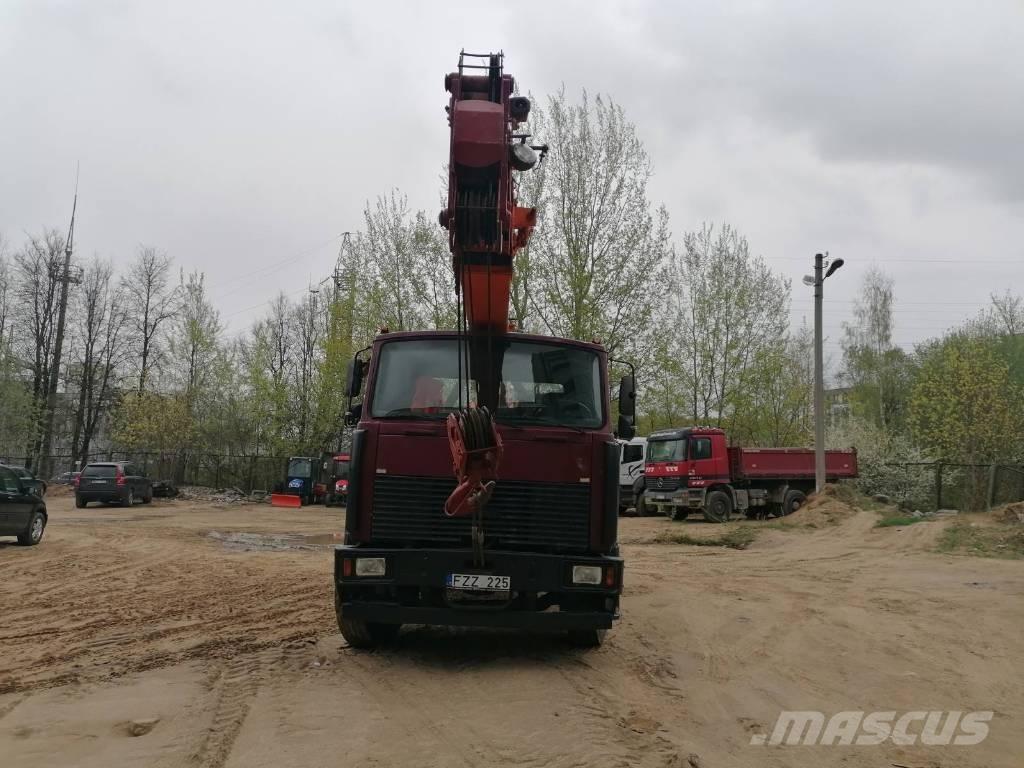  MAZ.   KS-3579 15t.//22m. Univerzální terénní jeřáby