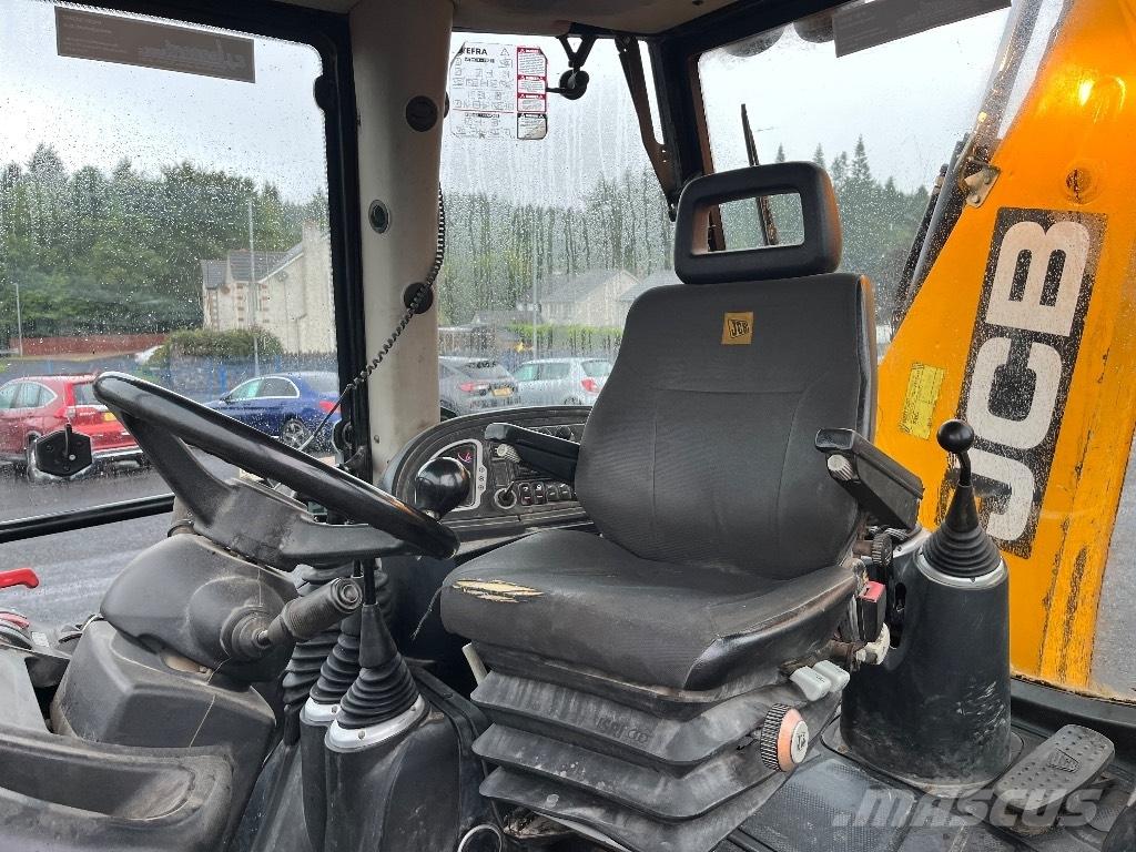 JCB 3CX Rýpadlo-nakladače