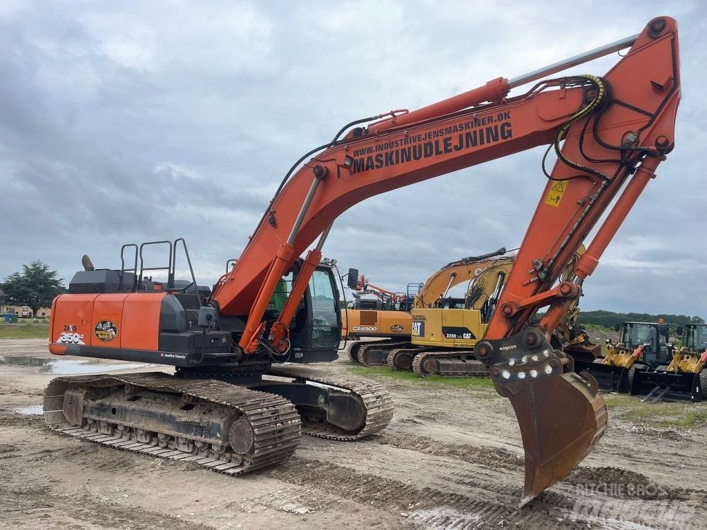 Hitachi ZX 350 LC-6 Pásová rýpadla