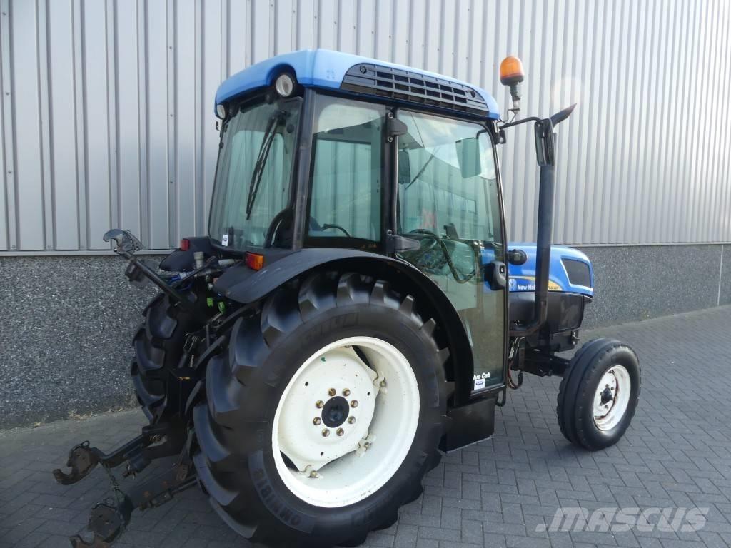 New Holland T4040F Traktory