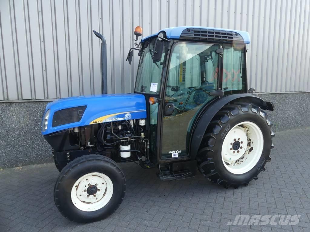 New Holland T4040F Traktory