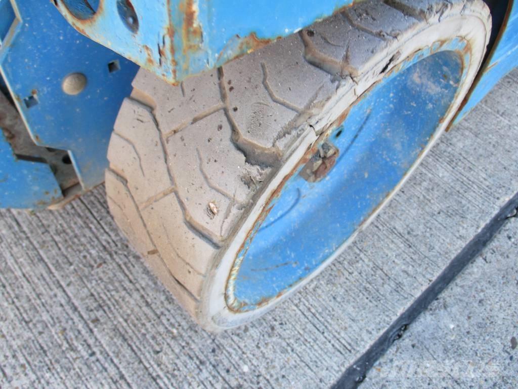 Genie GS 2632 (059) Nůžková zvedací plošina