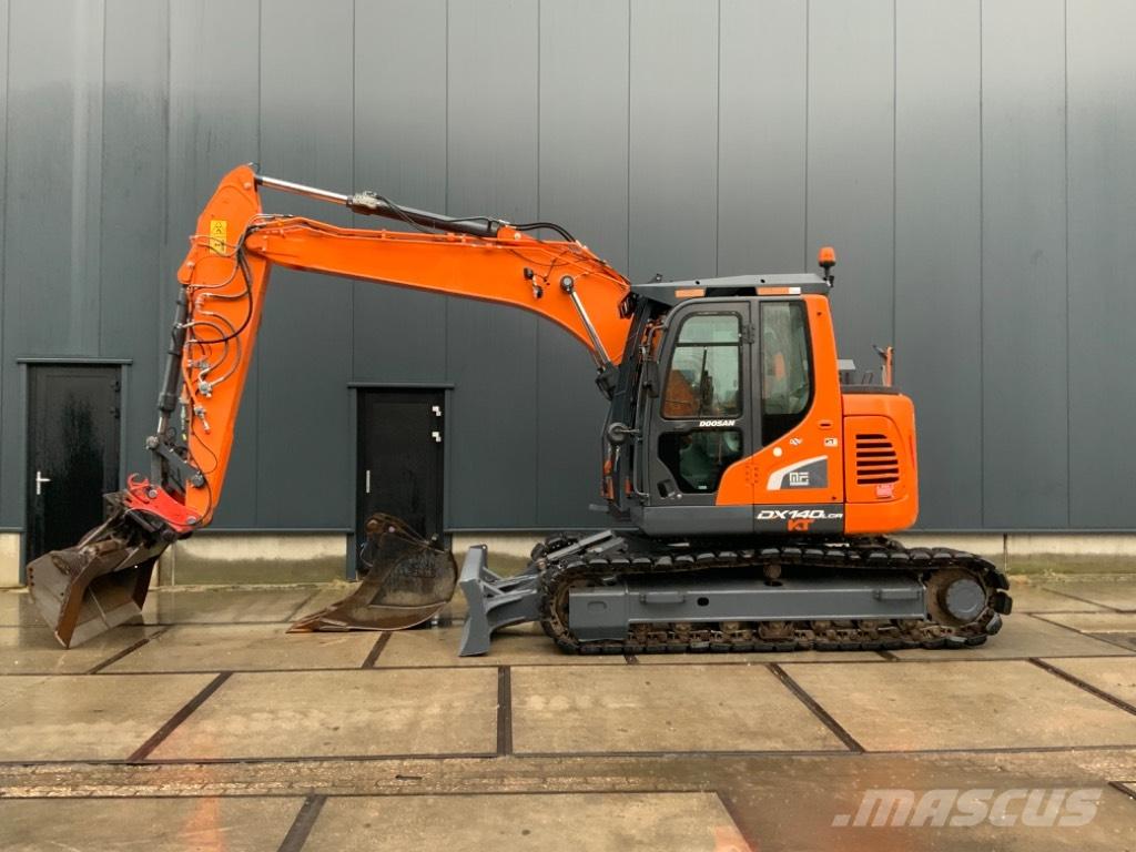 Doosan DX 140 LCR Pásová rýpadla