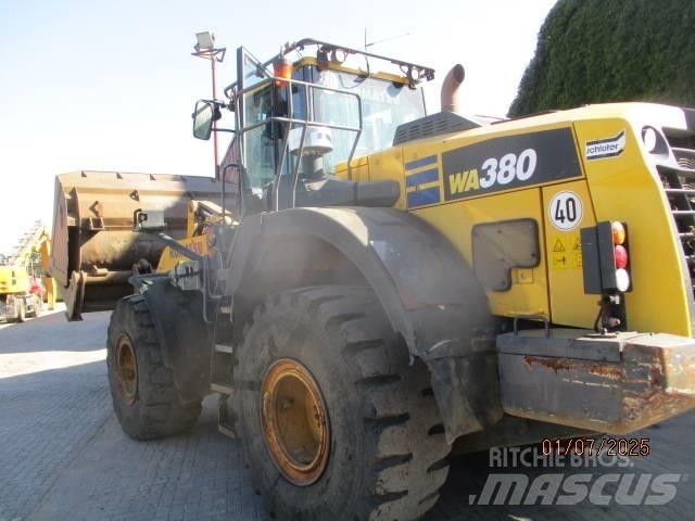 Komatsu WA 380 Kolové nakladače