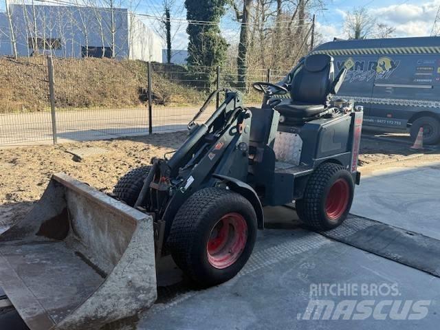 Knikmops KM 130 Mininakladače