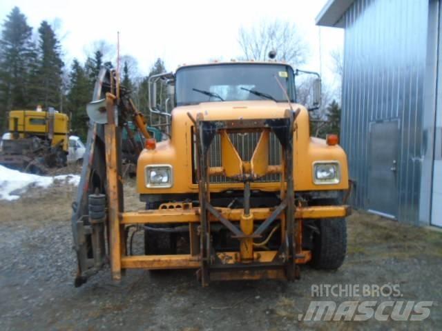 International 5500 i Sněžné pluhy, přední sněhové radlice