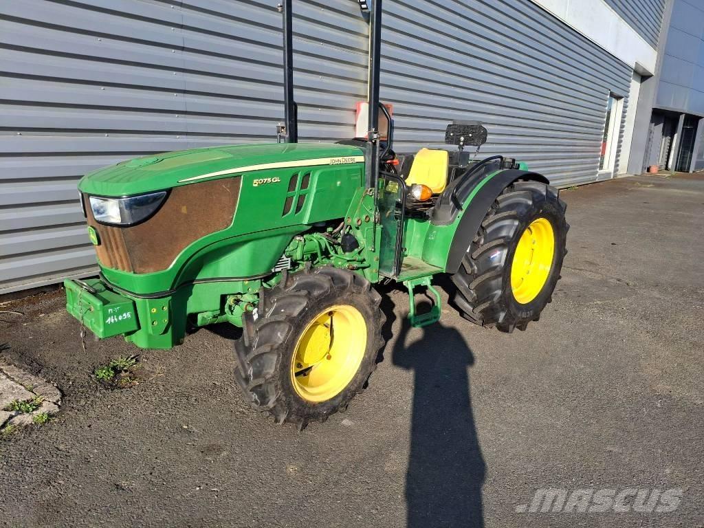 John Deere 5075GL Traktory