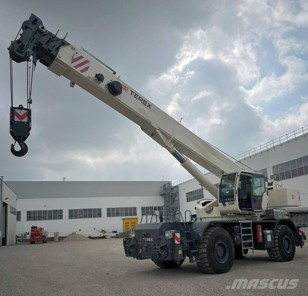 Terex Quadstar 1075 Jeřáby pro těžký terén