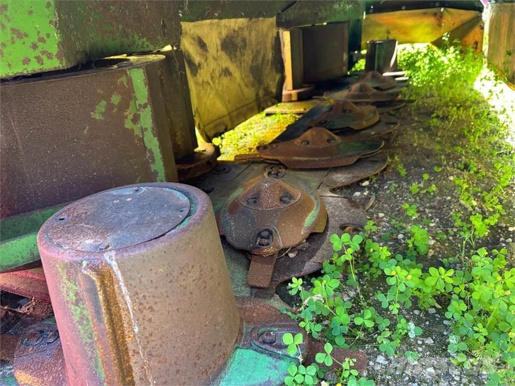 Krone EasyCut 32 P Kondicionér žacího stroje