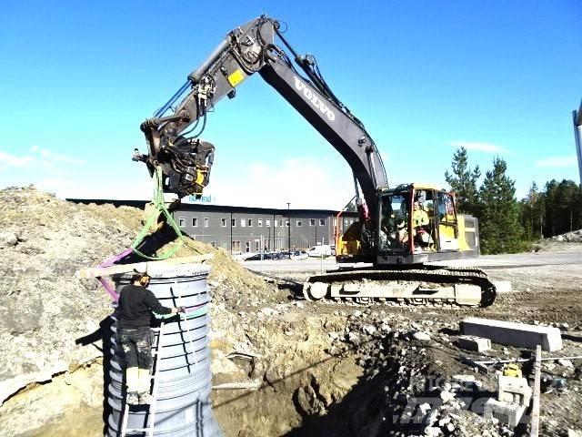 Volvo EC220EL Pásová rýpadla