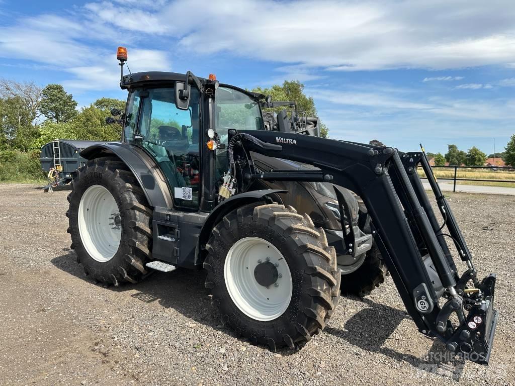 Valtra G 135 A Traktory