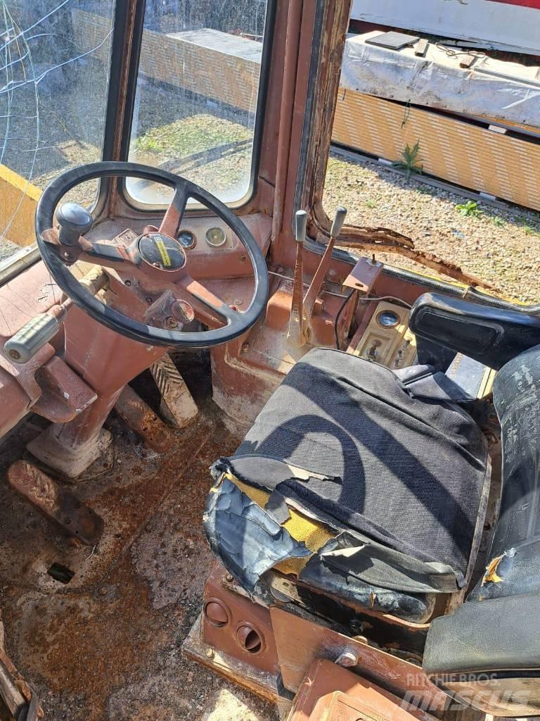 CAT 950 B Kolové nakladače