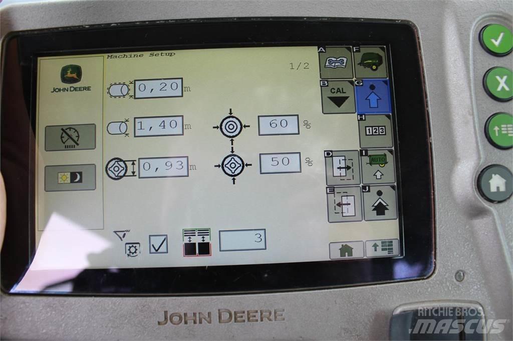 John Deere 990 Lis na válcové balíky