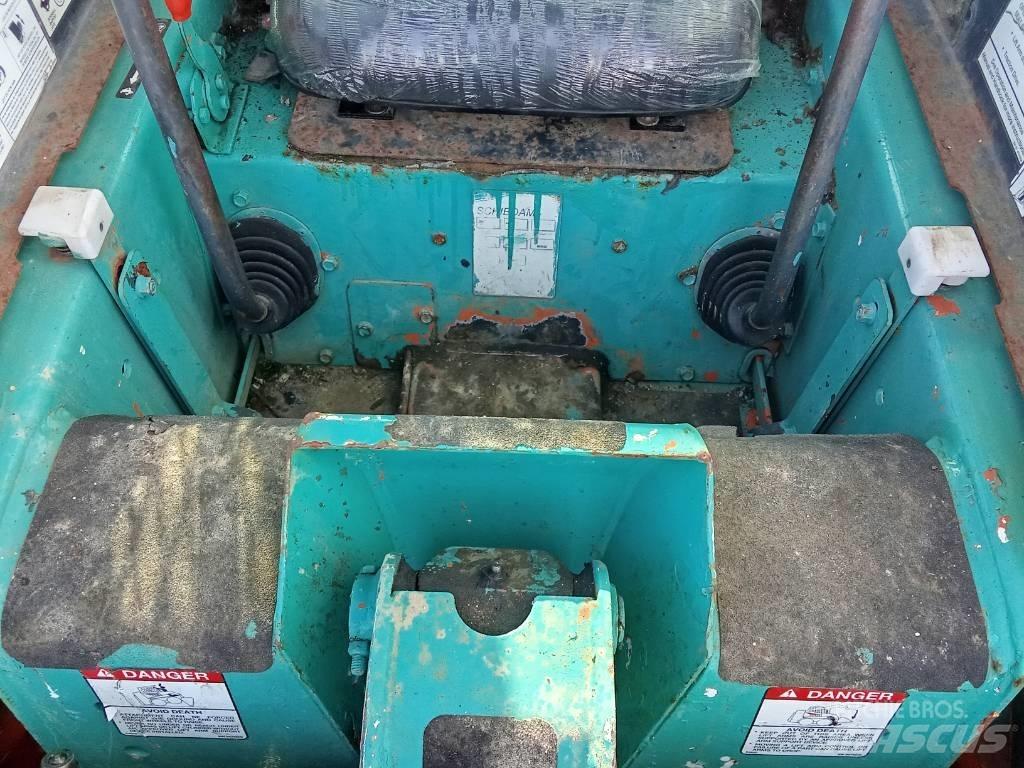Bobcat 753 Mini rýpadla < 7t