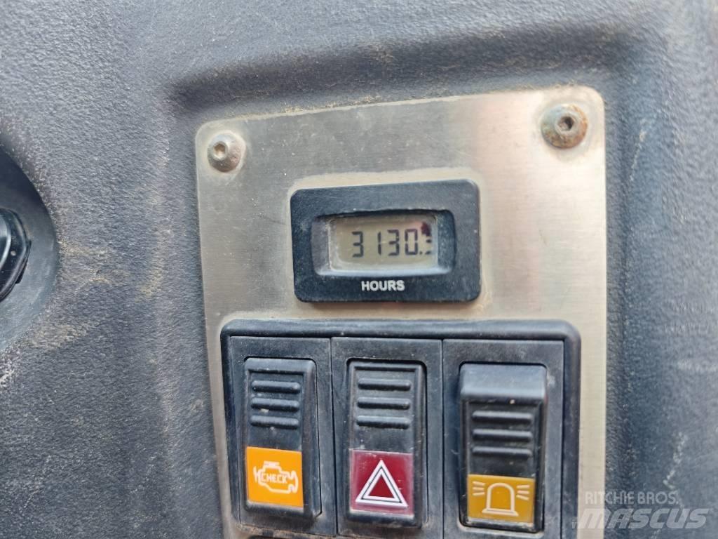 Ausa D 600 APG Vyklápěcí dempry