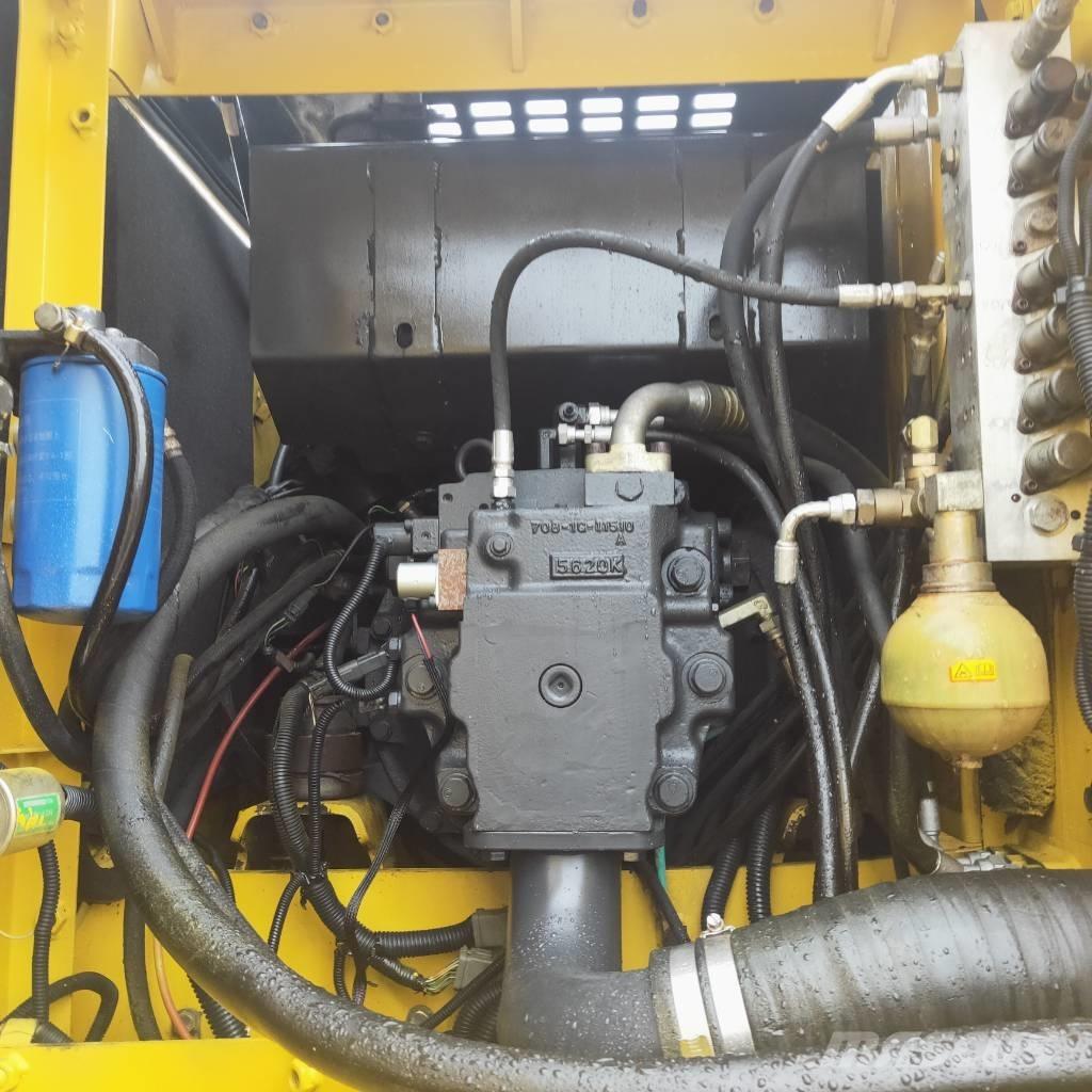 Komatsu PW160W-7 Kolová rýpadla