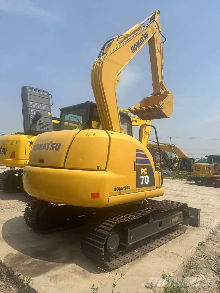 Komatsu PC 70 Pásová rýpadla