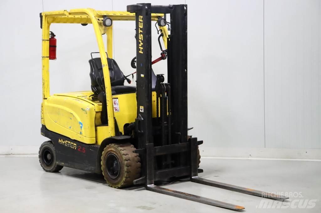 Hyster J2.5XN Akumulátorové vozíky