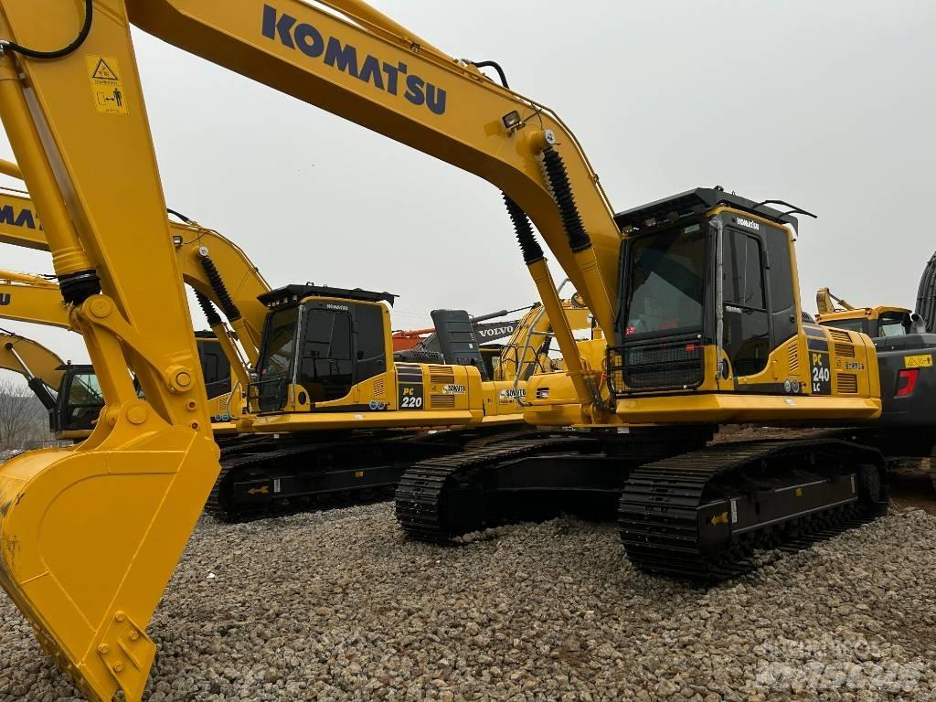 Komatsu 240-8 Pásová rýpadla