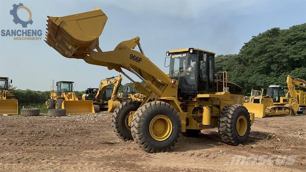 CAT 966 F Kolové nakladače
