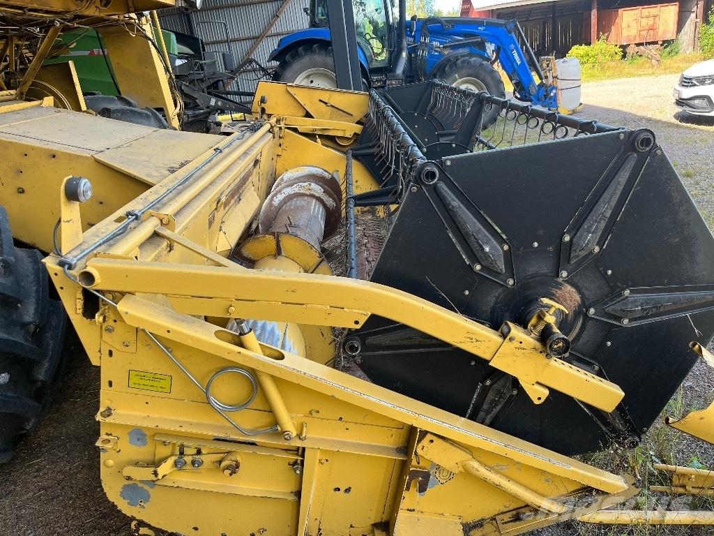 New Holland 8030 Sklízecí mlátičky