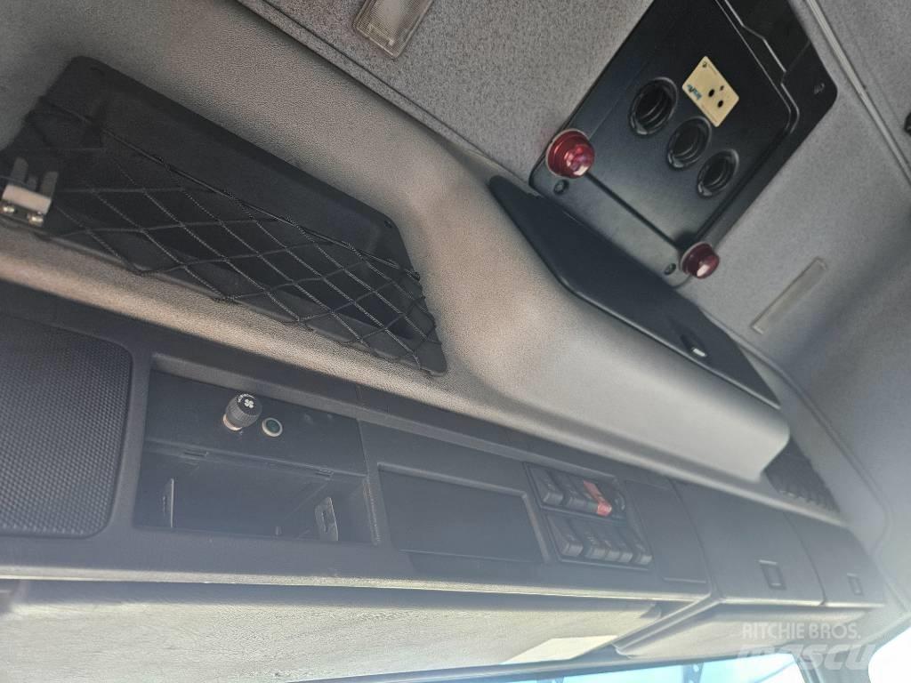 Volvo FM12 420 8x2 Lanový nosič kontejnerů