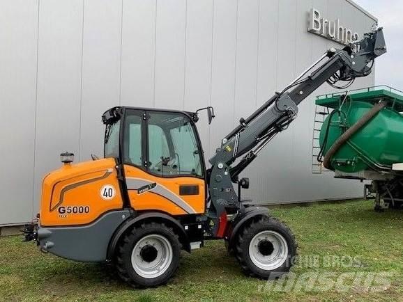 GiANT G5000 Tele Kolové nakladače