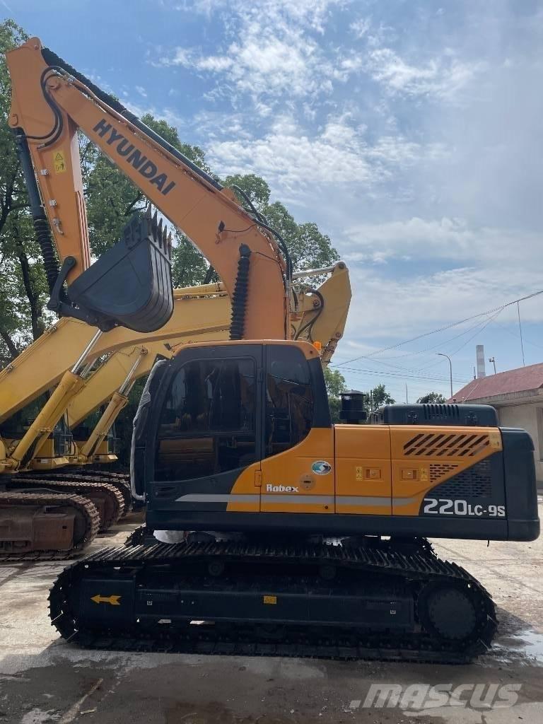 Hyundai 220LC-9S Pásová rýpadla