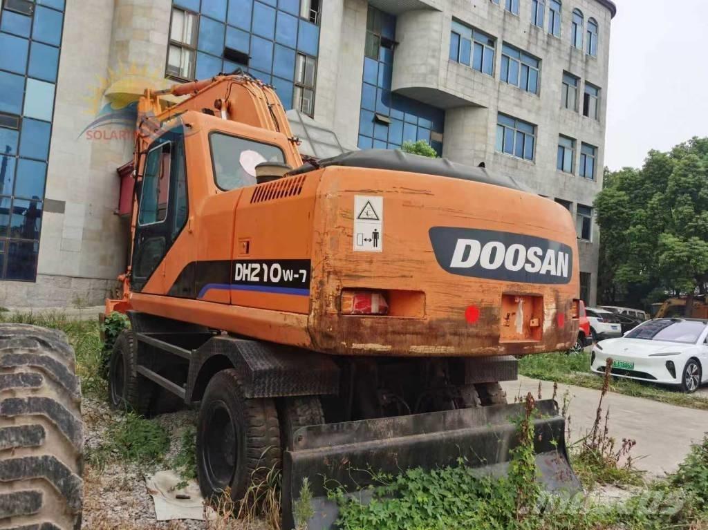 Doosan DH 210 W-7 Kolová rýpadla