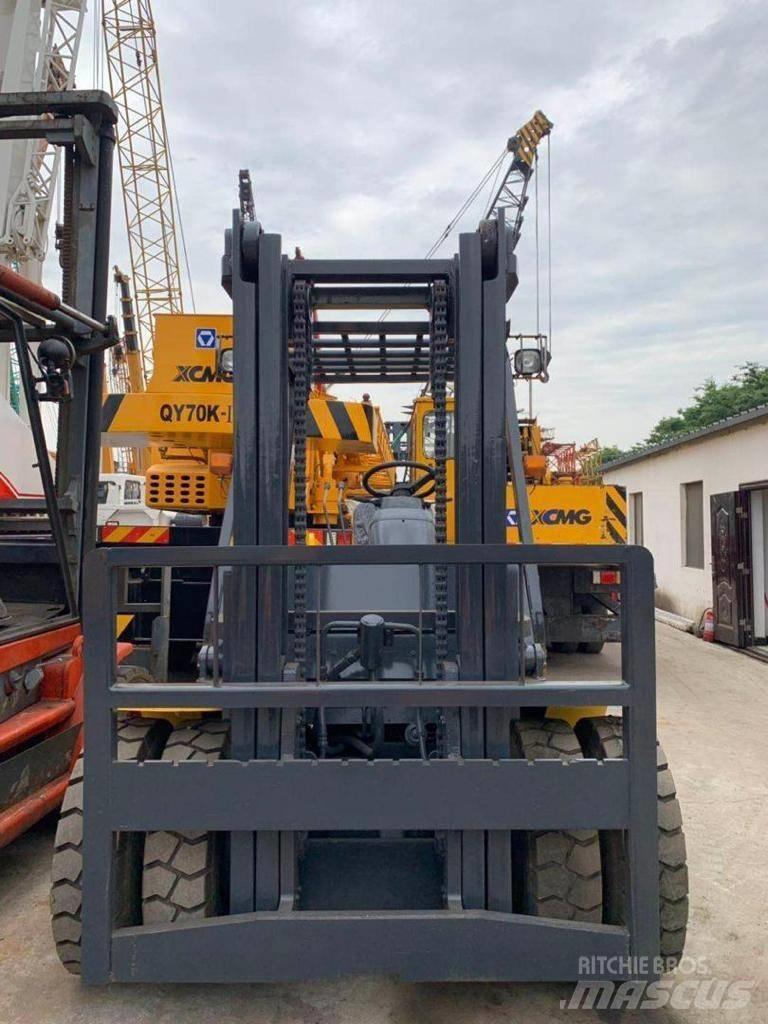 Komatsu 8 Ton Dieselové vozíky