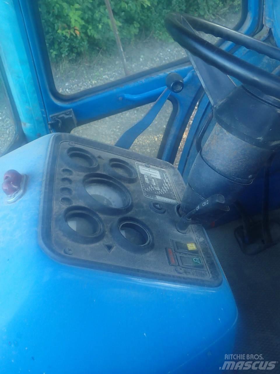 Ford 8210 Traktory