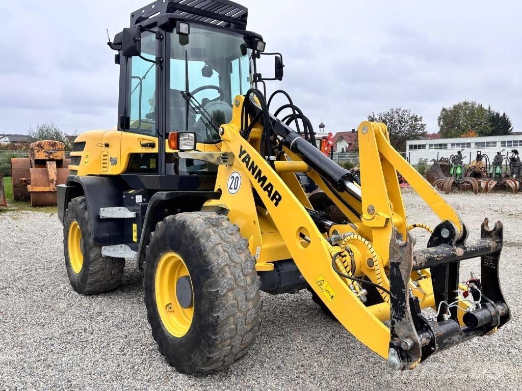 Yanmar V 120 Kolové nakladače