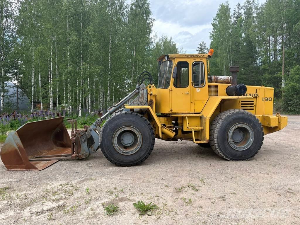 Volvo BM L90 5.5. Kolové nakladače