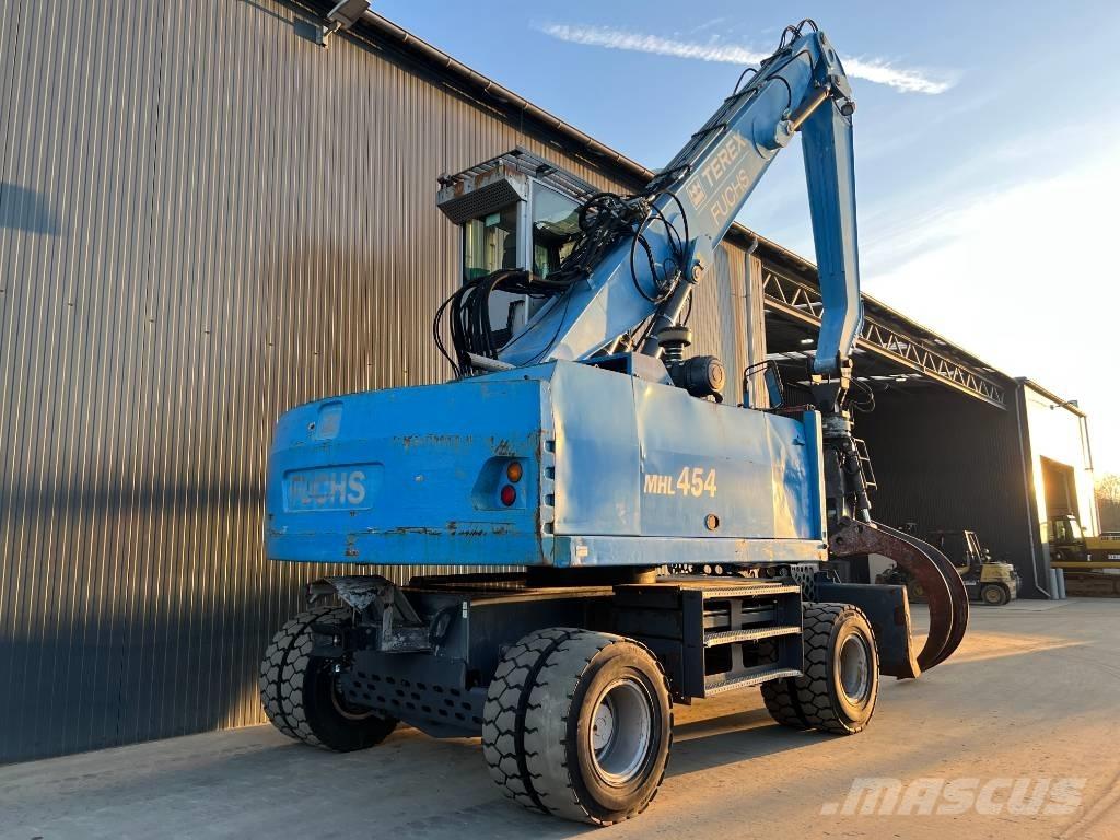 Fuchs MHL454 Stroje pro manipulaci s odpadem