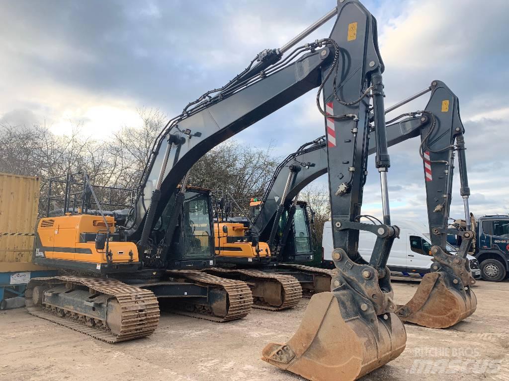 Hyundai HX220A L Pásová rýpadla