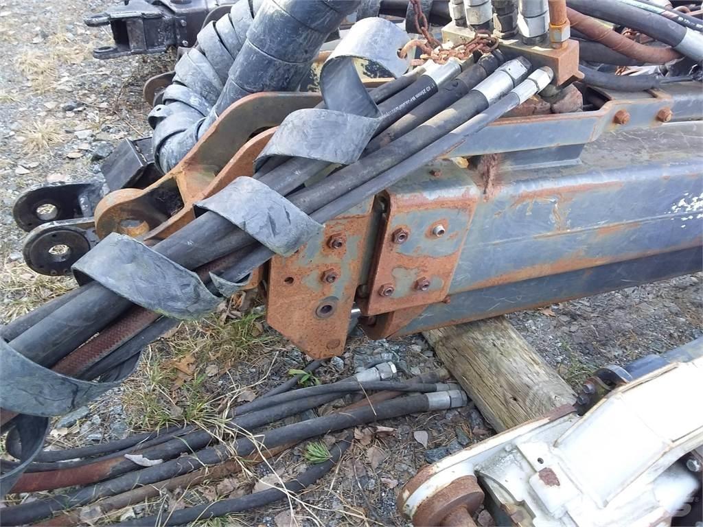 Loglift 210 Těžební jeřáby