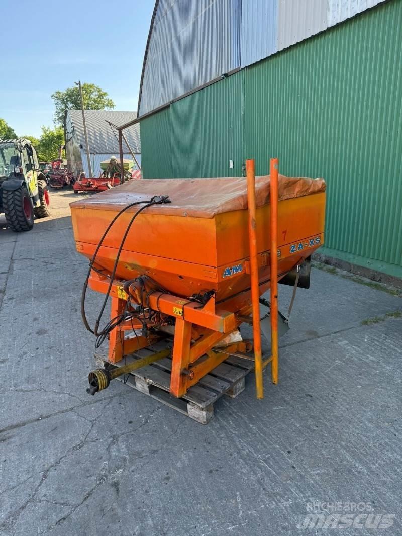 Amazone ZA XS 602 Sypače písku a soli
