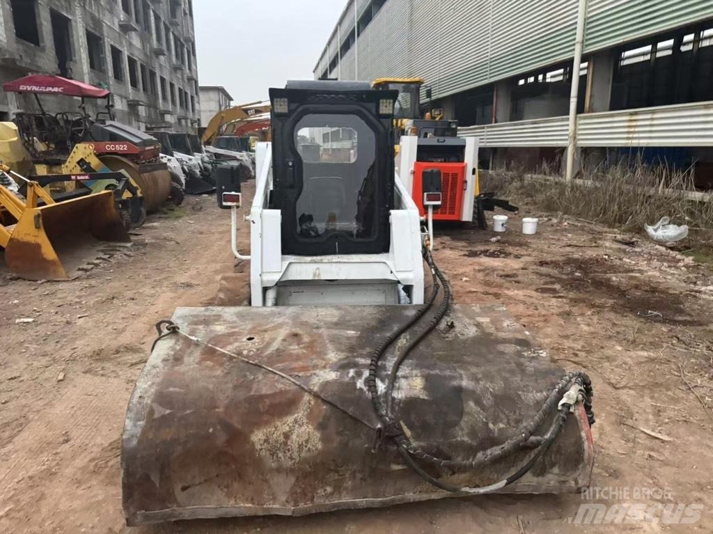  WS 60 Smykem řízené nakladače