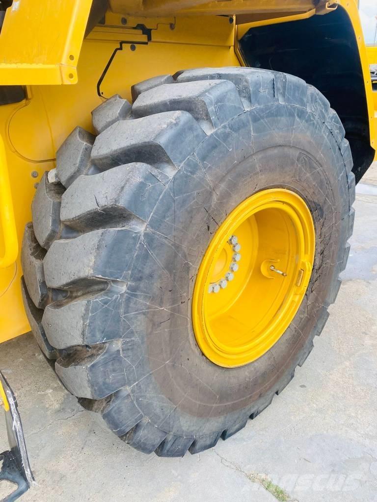 CAT 926m Kolové nakladače